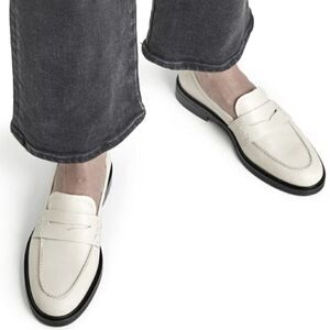 BRAND NEW SODA SLIP-ON ROUND TOE WOMEN"S LOAFERS